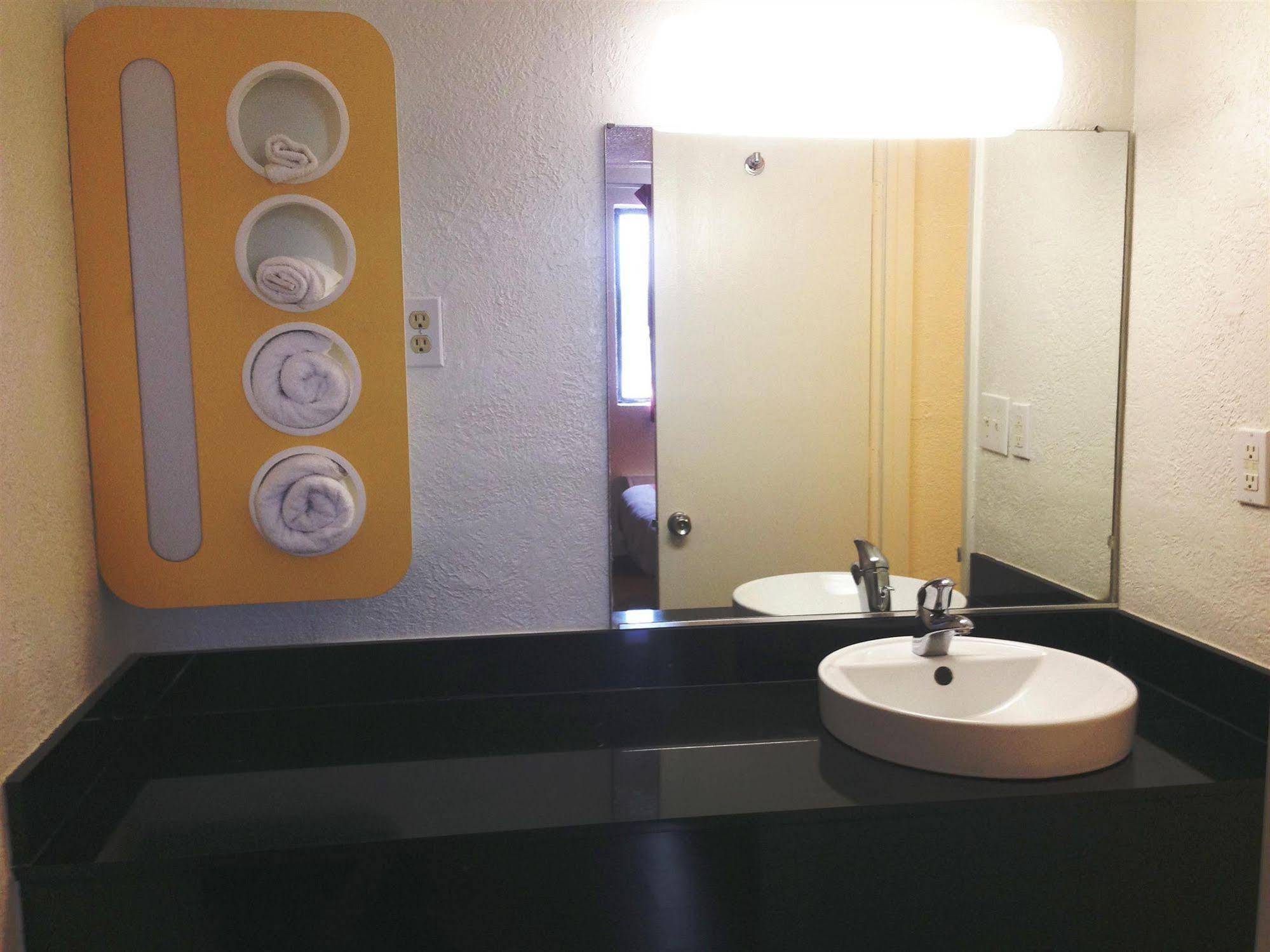 Motel 6-Oklahoma City, Ok - Frontier City Eksteriør bilde